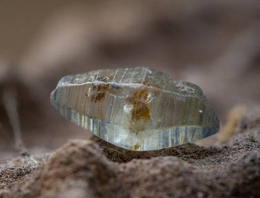 Blue Sapphire (Corundum) crystal, Record Keeper, Great Luster and Transparency, from Sri Lanka ,5.80 carats, 14.6 mm