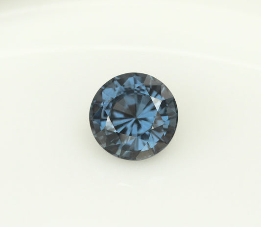 Beautiful Blue Spinel with a Great Luster, Natural Unheated Loose Gemstone, 0.90 carats, Round Cut, August Birthstone
