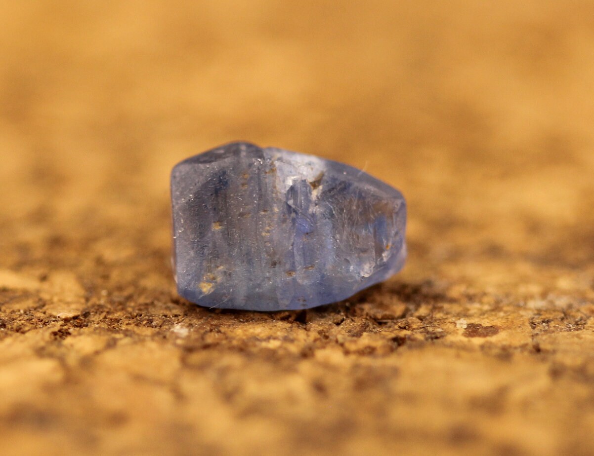 Blue Sapphire (Corundum) crystal from Sri Lanka (Ceylon). Doubly terminated crystal with a great color and a unique shape , 3.11 carats