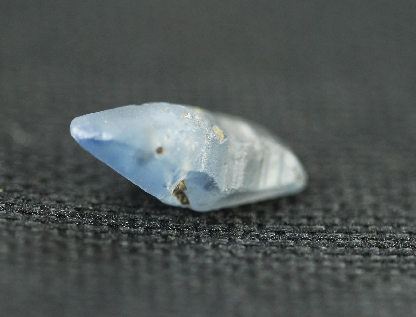Blue Sapphire crystal (Corundum) with a really nice shape, from Sri Lanka , Doubly Terminated 6.86 carats 16.8 mm, September Birthstone