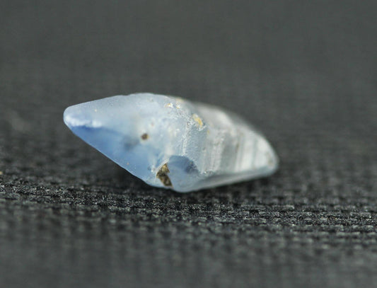 Blue Sapphire crystal (Corundum) with a really nice shape, from Sri Lanka , Doubly Terminated 6.86 carats 16.8 mm, September Birthstone