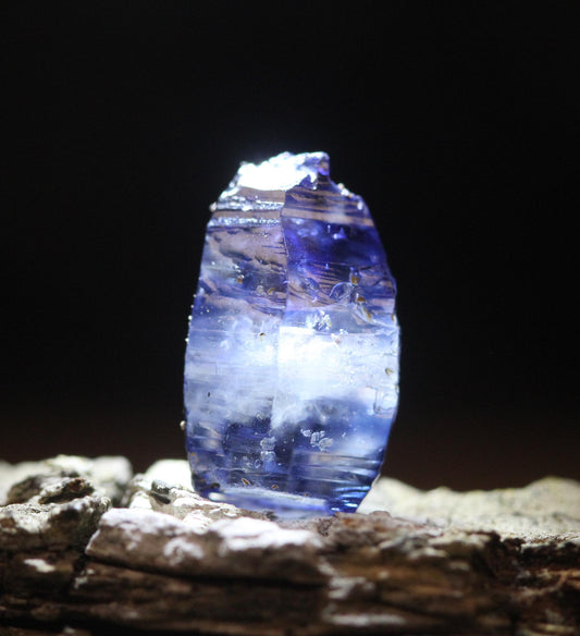 Beautiful Blue Sapphire Crystal (Corundum) with great transparency and luster, from Sri Lanka (Ceylon), 5.74cts 13.4mm, Record Keeper