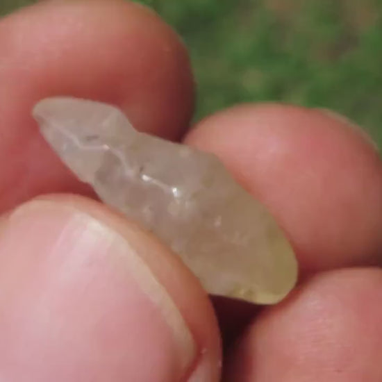 Excellent White sapphire (corundum) crystal, beautiful shape, doubly terminated, from Sri Lanka (Ceylon), 7.17 carats, 19.0 mm